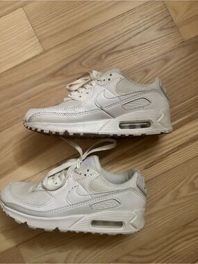 Nike White Air Max